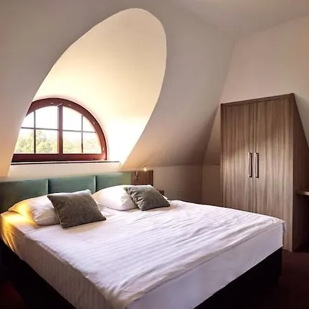 Der Valk, Linstow *